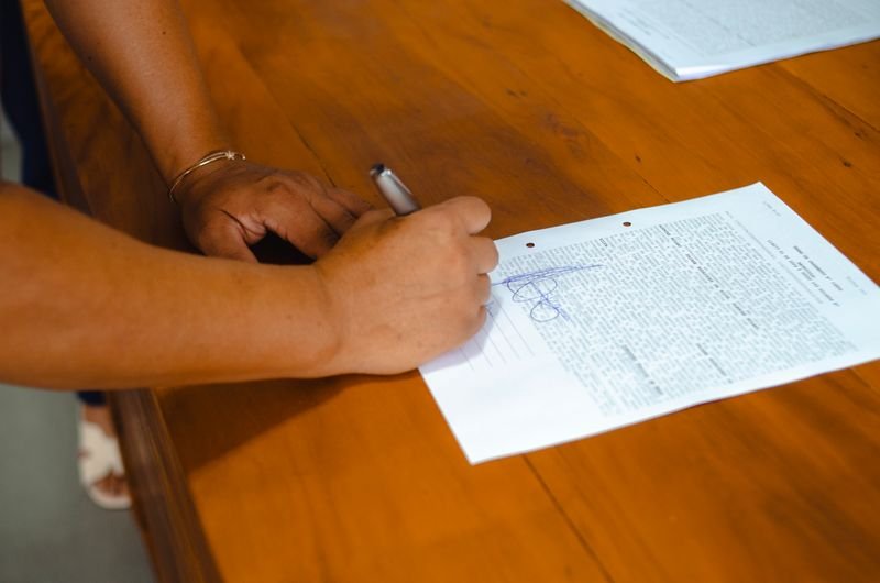 Verifying a land title at the registry