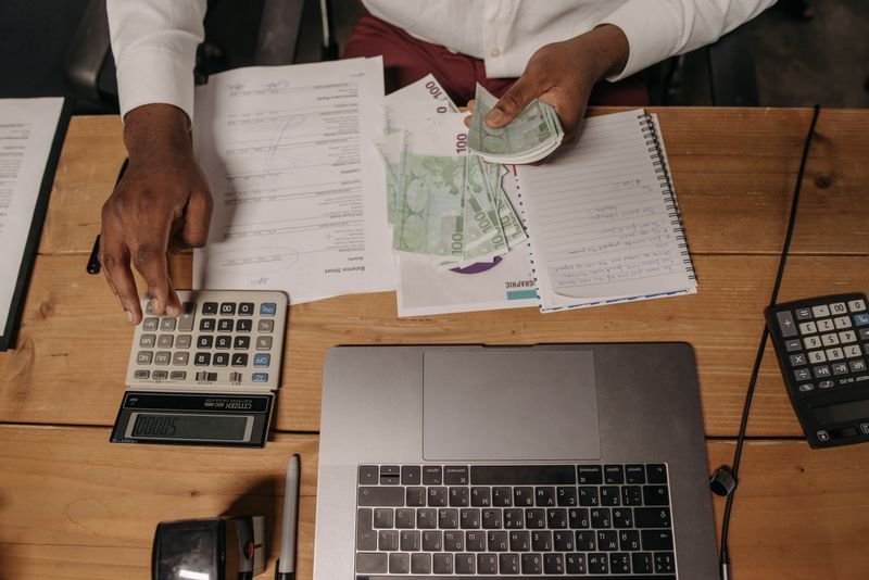 Calculating property management fees